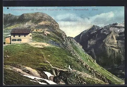 AK Unterkunftshaus am Tuxerjoch, Aussenansicht der Berghütte am Berghang