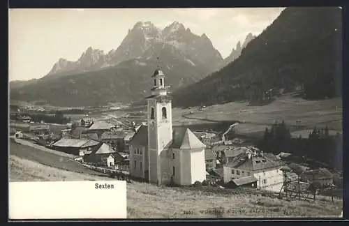 AK Sexten, Ortspartie mit Kirche, um 1900