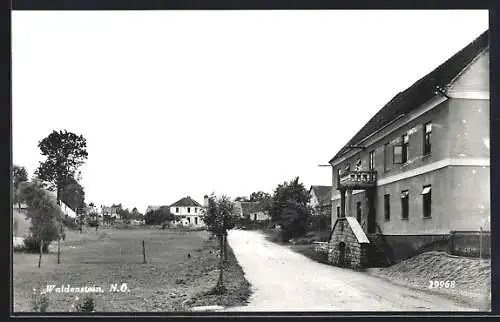 AK Waldenstein, Strassenpartie mit Wohnhaus