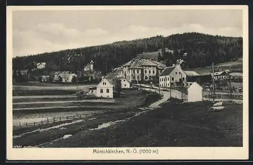 AK Mönichkirchen /N.-Ö., Ortsansicht vom Feldweg aus