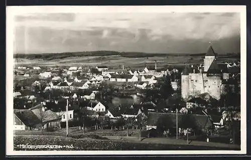 AK Heidenreichstein /N. Ö., Blick über den Ort ins Land