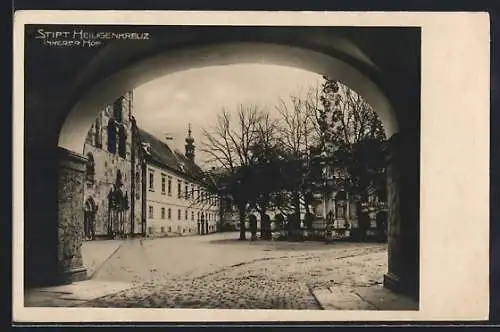 AK Heiligenkreuz, Stift, Innerer Hof