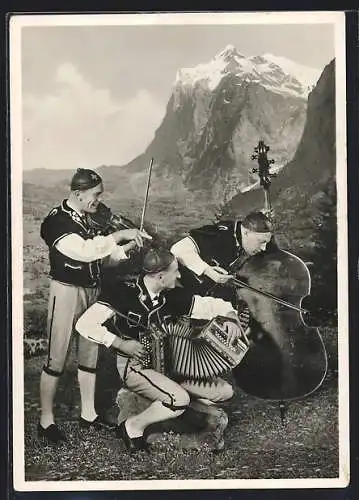 AK Trachtenkapelle Moserbuebe vor dem Wetterhorn