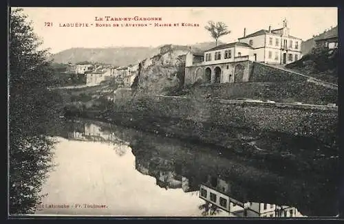 AK Laguépie, Bords de l`Aveyron, Mairie et Écoles