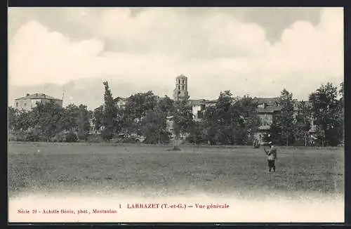 AK Larrazet, Vue générale du village