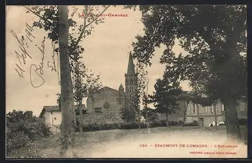 AK Beaumont-de-Lomagne, L`Esplanade et l`église en arrière-plan