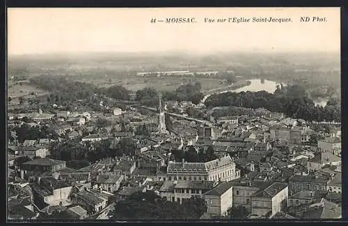 AK Moissac, Vue sur l`Église Saint-Jacques et le paysage environnant