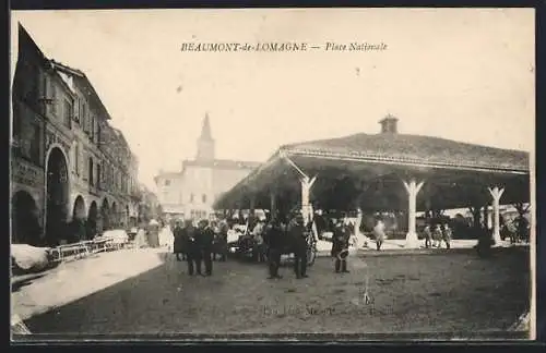 AK Beaumont-de-Lomagne, Place Nationale avec marché animé et bâtiments historiques