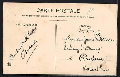 AK Caussade, L`Hôtel de Ville et son allée bordée d`arbres