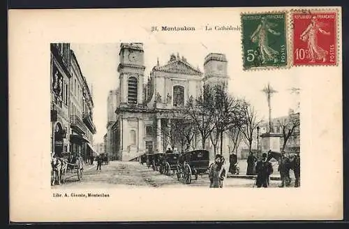 AK Montauban, La Cathédrale et la place animée avec calèches