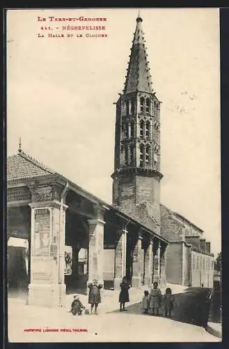 AK Nègrepelisse, La Halle et le Clocher