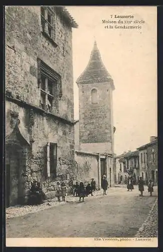 AK Lauzerte, Maison du XIIIe siècle et la Gendarmerie