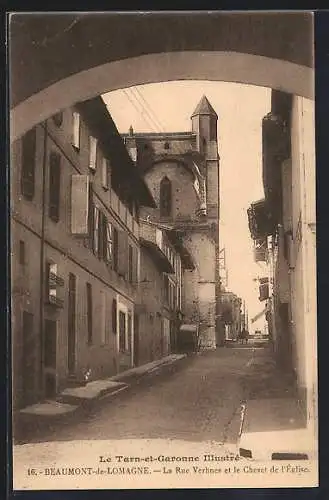 AK Beaumont-de-Lomagne, La Rue Verhnes et le Chevet de l`Église