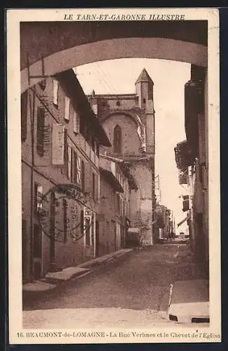 AK Beaumont-de-Lomagne, La Rue Verhnes et le Chevet de l`Église