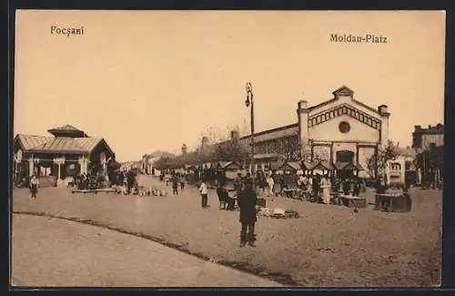 AK Focsani, Moldau-Platz mit Marktständen