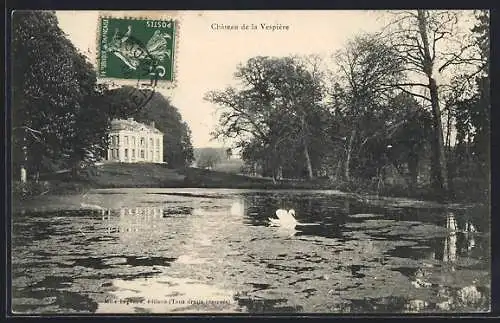 AK La Vespière, Vue du Château et de l`étang avec cygne