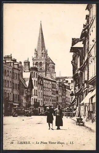 AK Lisieux, La Place Victor Hugo avec vue sur l`église et passants