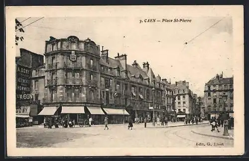 AK Caen, Place St-Pierre avec immeubles et passants