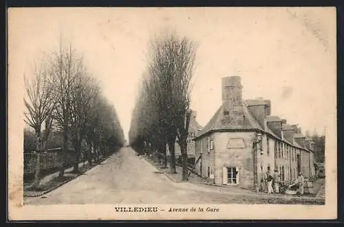 AK Villedieu, Avenue de la Gare