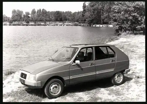 Fotografie Auto Citroen Visa Super, Kompaktwagen Modell 1980, Werkfoto, Grossformat 29 x 20cm