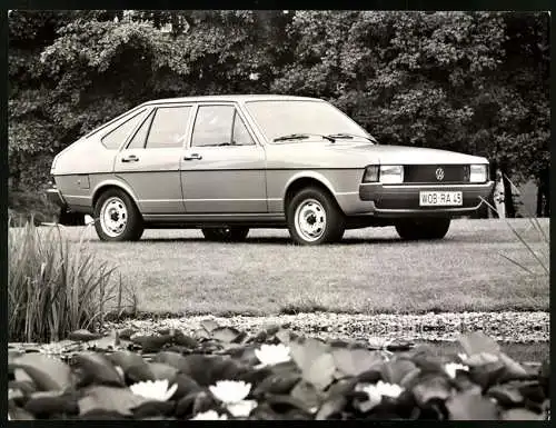 Fotografie Auto Volkswagen VW Passat mit Schrägheck, Werksfoto