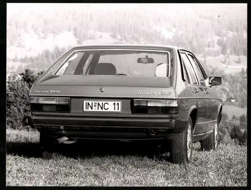 Fotografie Auto Audi 100 Avant L 5E, Schrägheck-Limousine, Werkfoto