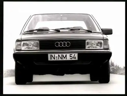 Fotografie Auto Audi 80, Kfz-Kennzeichen Ingolstadt, Werkfoto