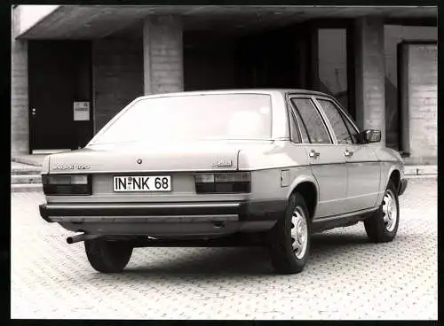 Fotografie Auto Audi 100 L 5S, Limousine mit 5-Zylinder Vergaser-Motor, Werkfoto