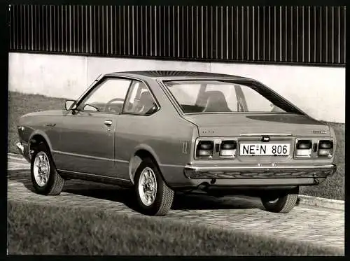 Fotografie Auto Datsun 160 J SSS Coupe, Werkfoto