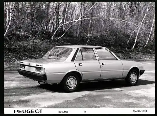 Fotografie Auto Peugeot 505 TI, Limousine Modell 1979, Werkfoto