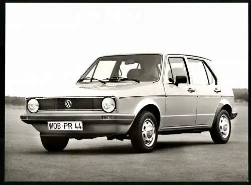 Fotografie Auto Volkswagen VW Golf I, Fünftürer Kompaktwagen, Werkfoto