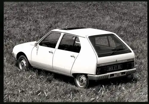 Fotografie Auto Citroen Visa Club, Fünftürer Modell 1980, Werkfoto, Grossformat 29 x 20cm