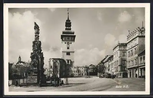 AK Retz, Strassenpartie mit Denkmal