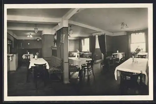 AK Holzkirchen / Obb., Café W. Waltenberger, Innenansicht