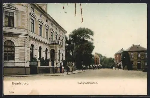 AK Rendsburg, Bahnhofstrasse mit dem Bahnhofs-Hotel