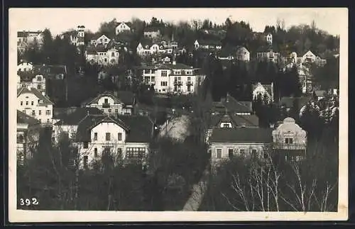 AK Graz, Ruckerlberg, Ortsansicht mit Strasse aus der Vogelschau