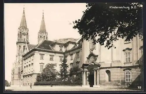 AK Klosterneuburg /N. Ö., Kirche und Stift, Ortspartie