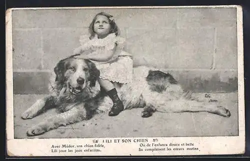 AK Mädchen sitzt auf einem grossen Hund