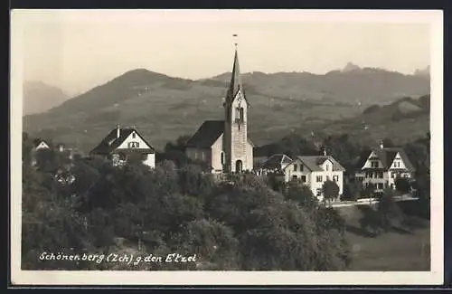 AK Schönenberg, Ortspartie mit Kirche gegen den Etzel