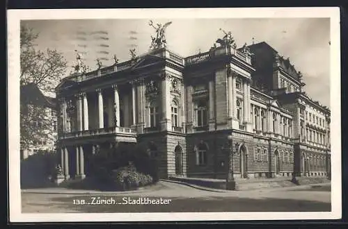 AK Zürich, Stadttheater mit Strassenpartie