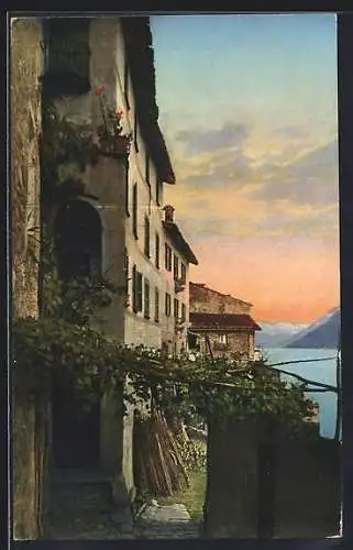 AK Gandria /Lago di Lugano, Fassade im Abendlicht