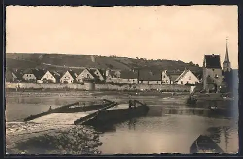 Foto-AK Frickenhausen / Main, Fähre, Stadtmauer