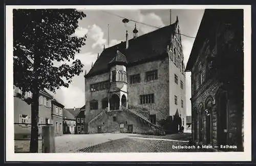 AK Dettelbach / Main, Partie vor dem historischen Rathaus