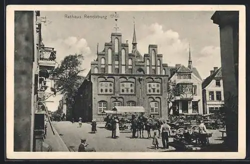 AK Rendsburg, Rathaus mit Strassenpartie