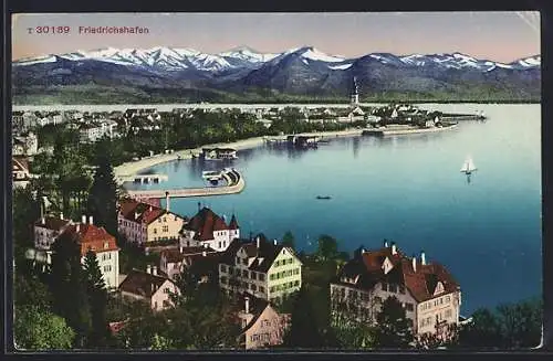 AK Friedrichshafen, Stadtansicht mit Segelboot und Bergpanorama