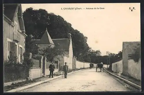 AK Charost, Avenue de la Gare avec personnages et calèche