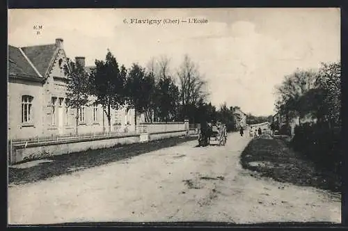 AK Flavigny, L`École et la rue principale avec charrette