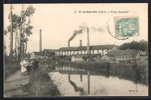 AK La Guerche, Usine Sauvard et canal avec passants