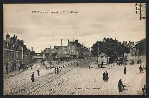 AK Vierzon, Place de la Croix Blanche