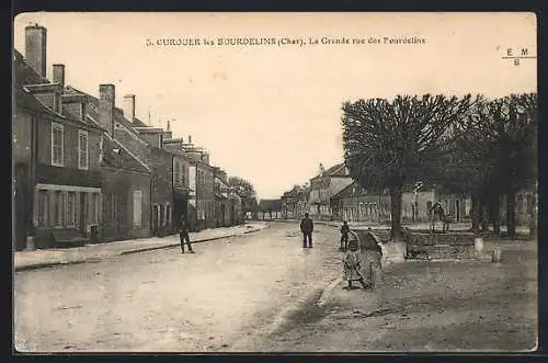 AK Ourouer-les-Bourdelins, La Grande rue des Pourcelins